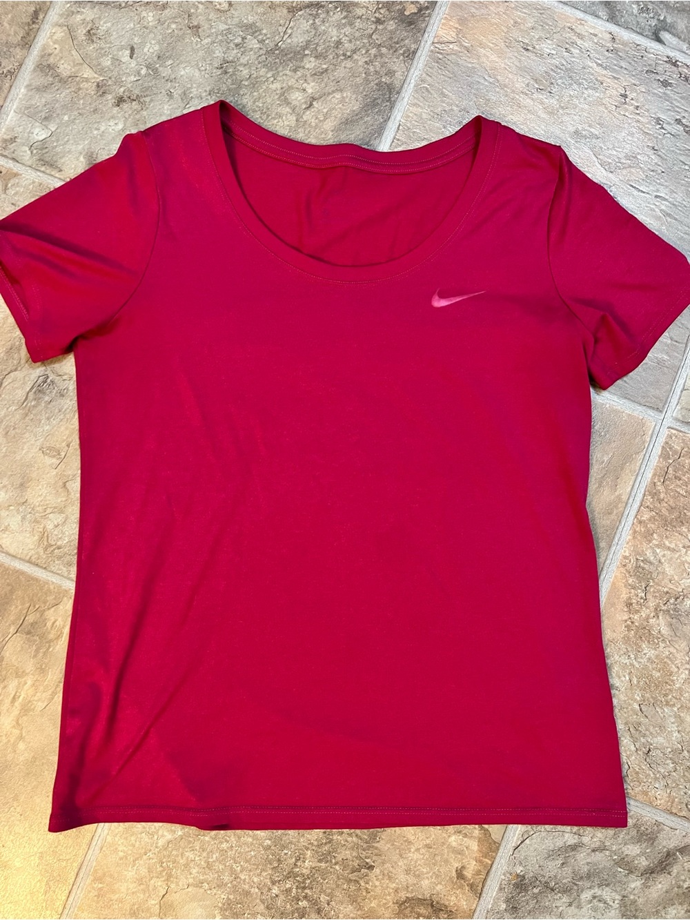 Nike Women's Scoop Neck dry-fit Tee - dark pink